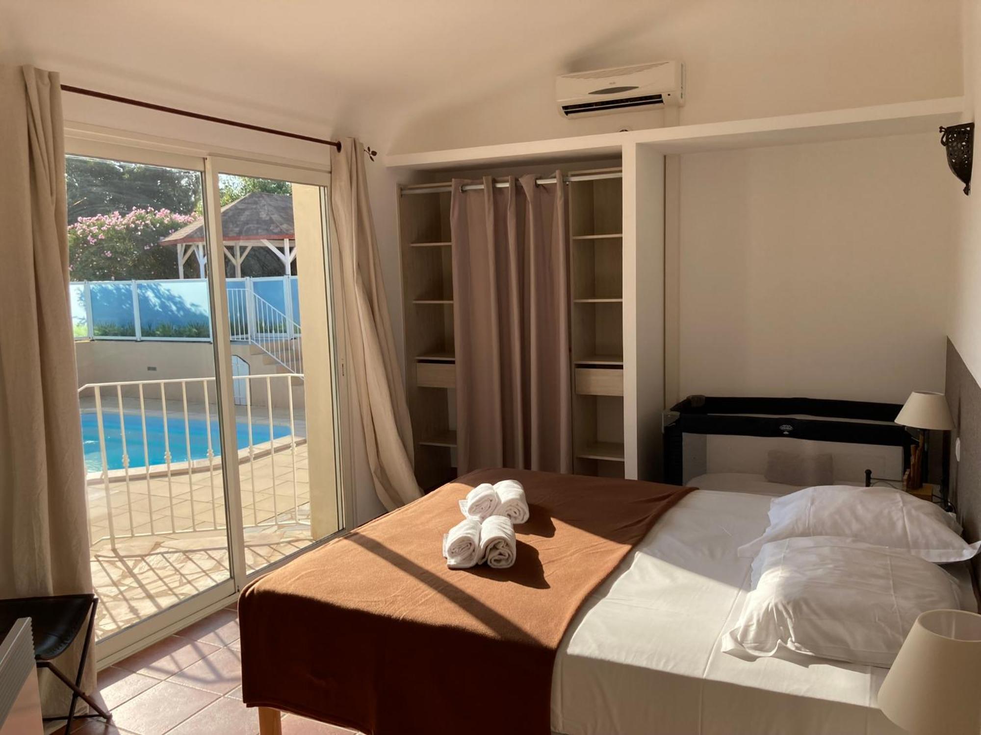 Villas Cala Corsa - 3 Et 4 Chambres - Cala Rossa Porto-Vecchio - Villas Entierement Climatisees Avec Piscine Chauffee Partagee Et Piscines Privees - Internet Gratuit Екстер'єр фото