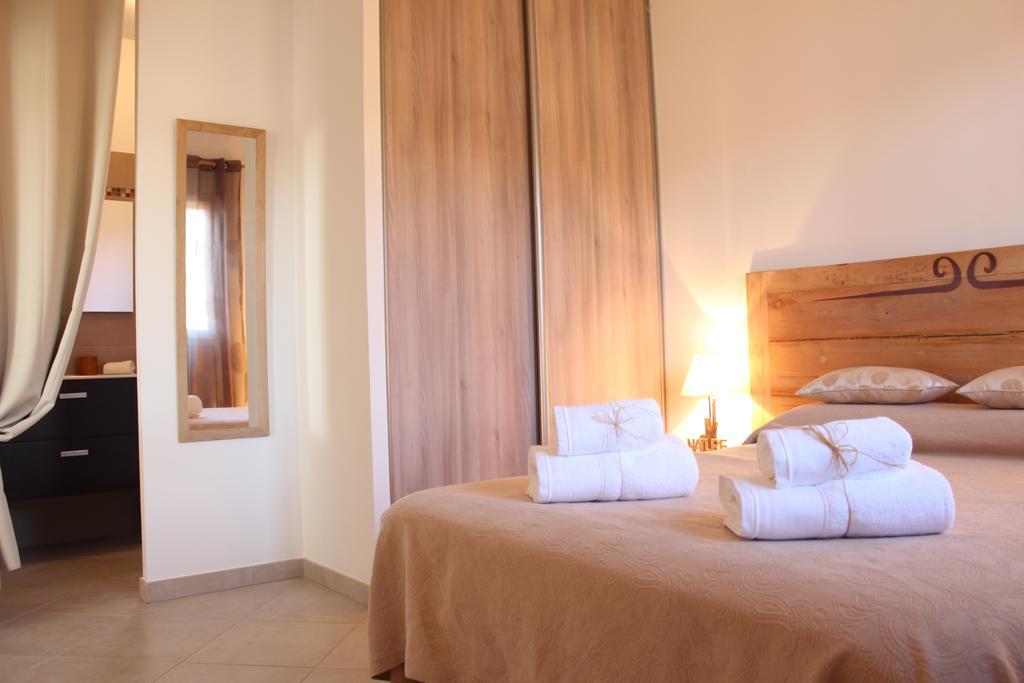 Villas Cala Corsa - 3 Et 4 Chambres - Cala Rossa Porto-Vecchio - Villas Entierement Climatisees Avec Piscine Chauffee Partagee Et Piscines Privees - Internet Gratuit Екстер'єр фото